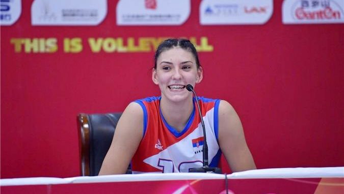 tijana boskovic nasmejana W